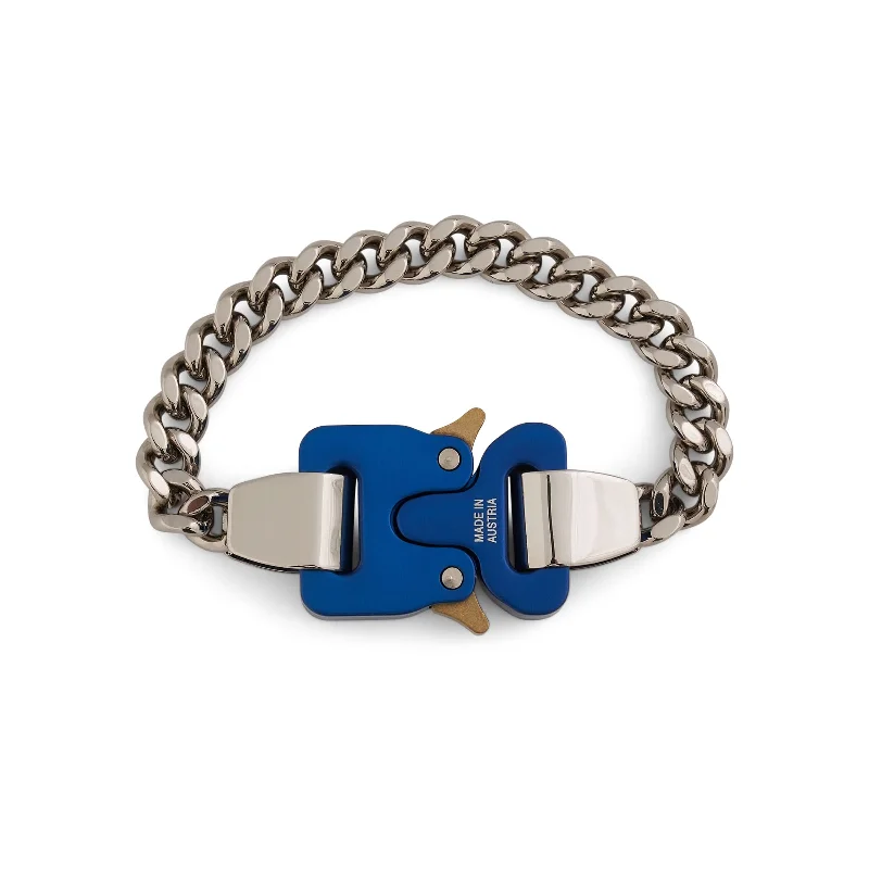 Vegan Leather Bucket Bag in Light Gray for the Ethical FashionistaClassic Chainlink Bracelet in Silver/Blue