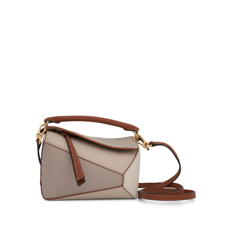 Linen Bucket Bag in Natural Beige with Braided Strap for a Rustic Summer EnsembleMini Puzzle Edge in Nappa Calfskin in Ghost