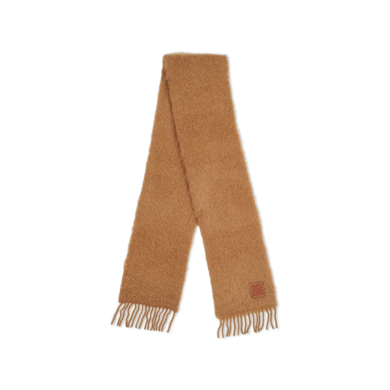 Metallic Bucket Bag in Rose Gold with Chain Strap for a Trendy Party LookMohair Scarf in Camel