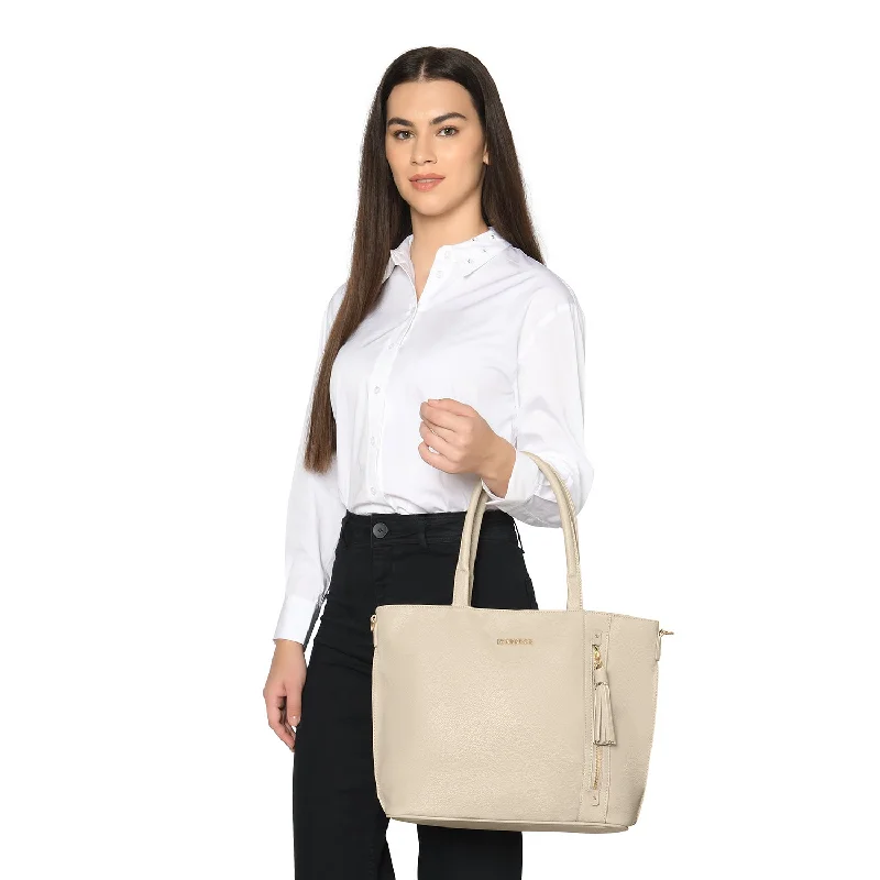 Women's Tote Bag with Detachable Pouch in Purple for Added ConvenienceCaprese Gladys Tote Large