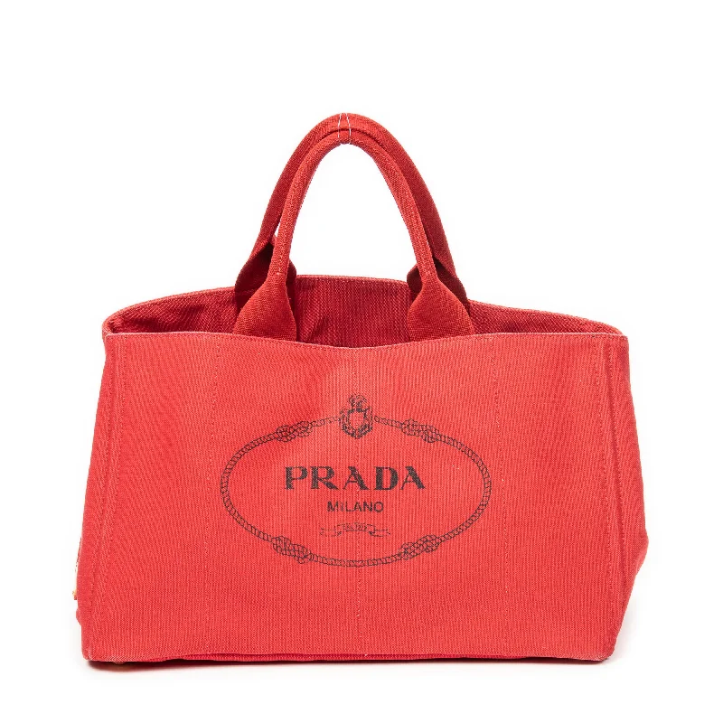 Oversized Jute Tote Bag in Natural Color with Rope Handles for a Beach VacationLarge Canapa Tote
