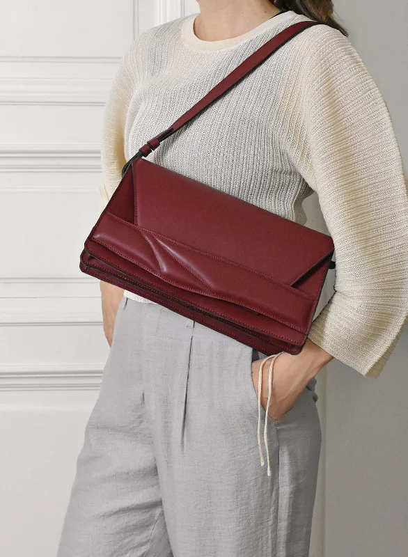 Quilted Shoulder Bag in Cream for a Classic and Elegant LookBalance Bag - Smooth Dark Red + Personalisation