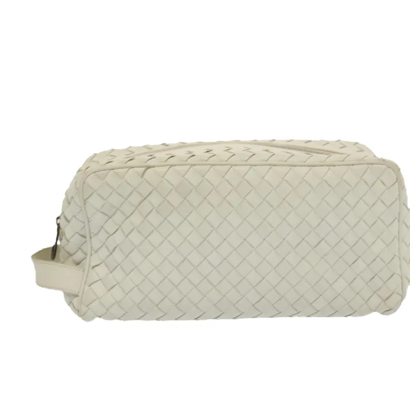 Quilted Leather Evening Bag in Gray for Sophisticated EventsBottega Veneta  Leather Clutch Bag (Pre-Owned)
