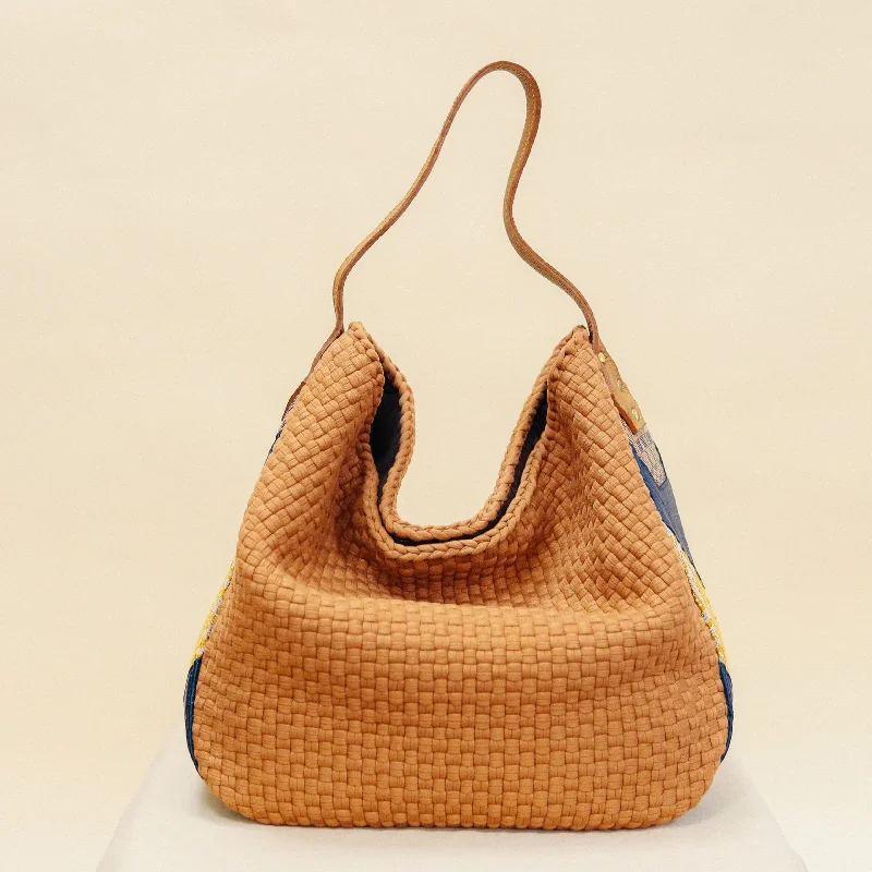 Metallic Shoulder Bag in Gold for Special OccasionsBuslo Medley Tan