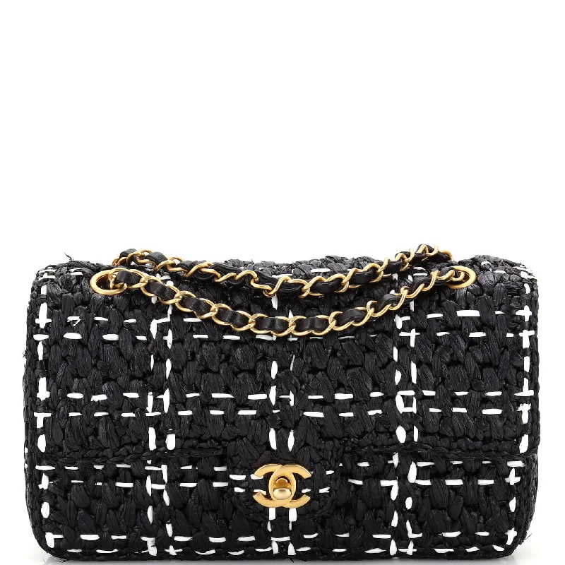 Women's Crossbody Bag with Magnetic Closure in White for Quick AccessCC Chain Flap Bag Tweed Effect Braided Raffia Medium