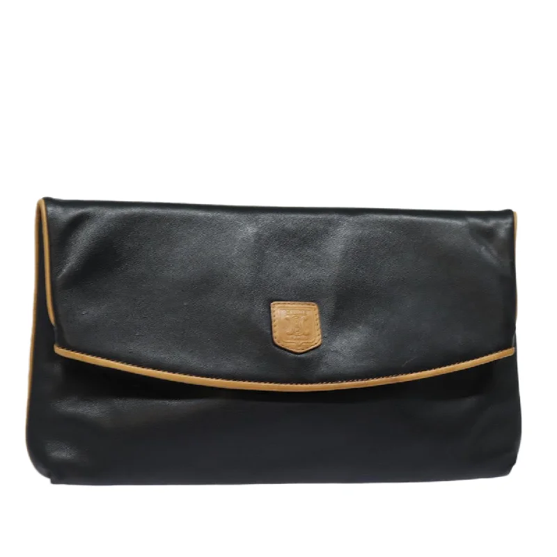 Leather Clutch with Chain Strap in Black for Cocktail PartiesCéline  Leather Clutch Bag (Pre-Owned)
