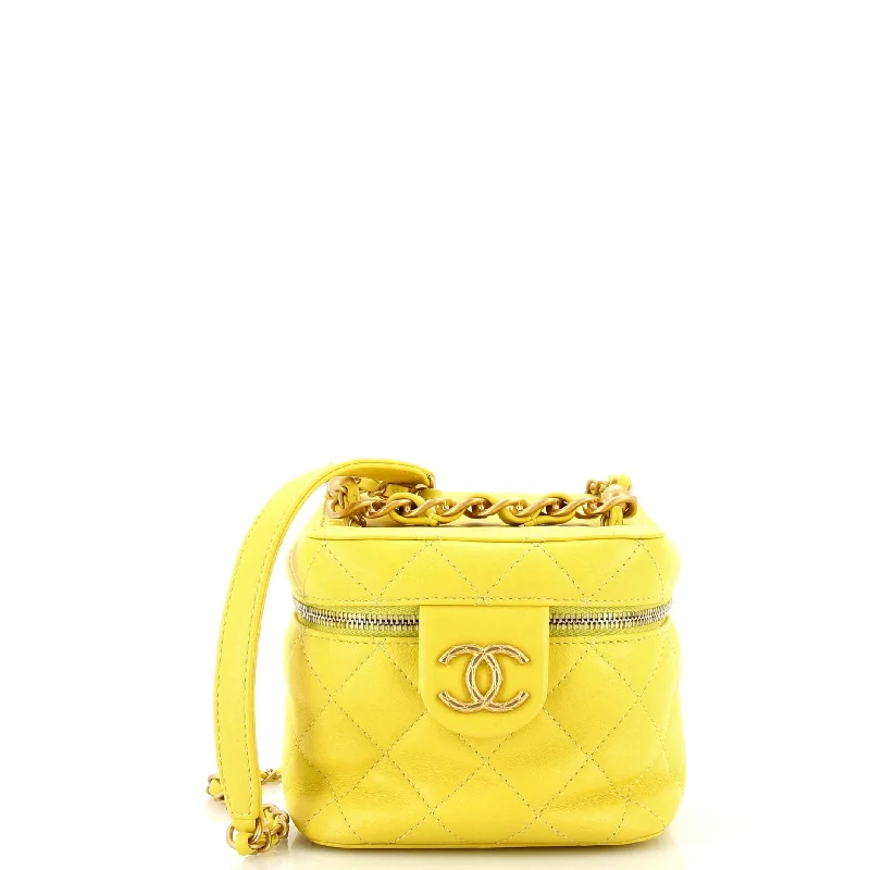 Suede Crossbody Bag in Olive Green for Fall Fashion StatementsChain Bar Vanity Case with Chain Quilted Calfskin Small