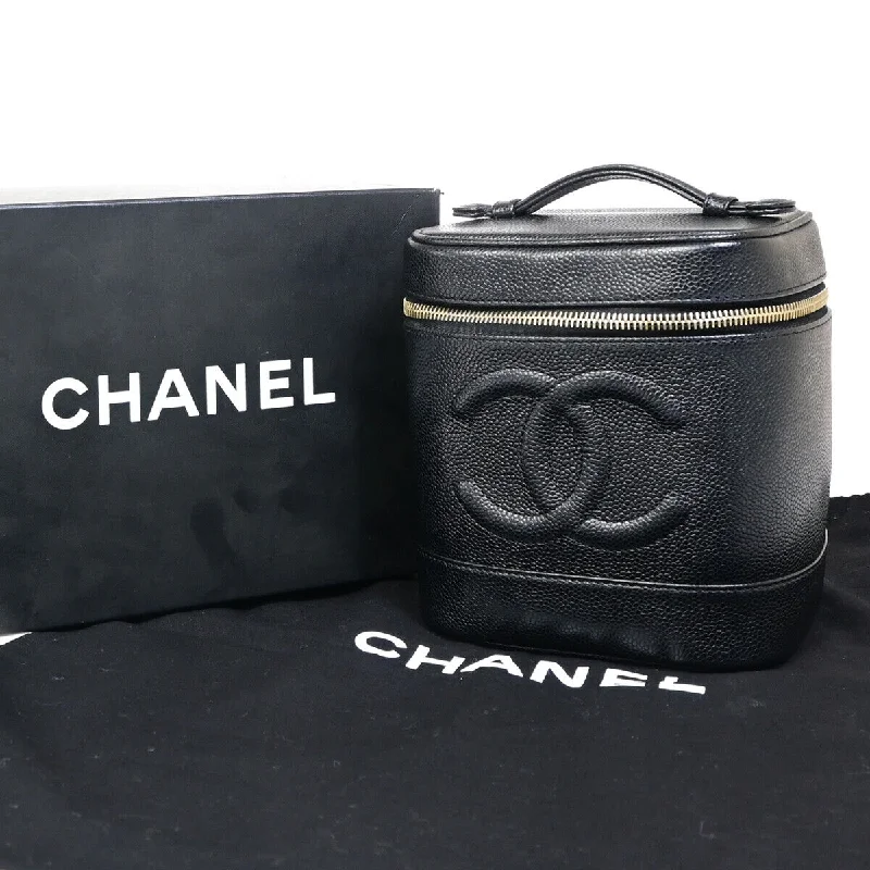 Quilted Leather Evening Bag in Gray for Sophisticated EventsChanel Vanity  Leather Clutch Bag (Pre-Owned)
