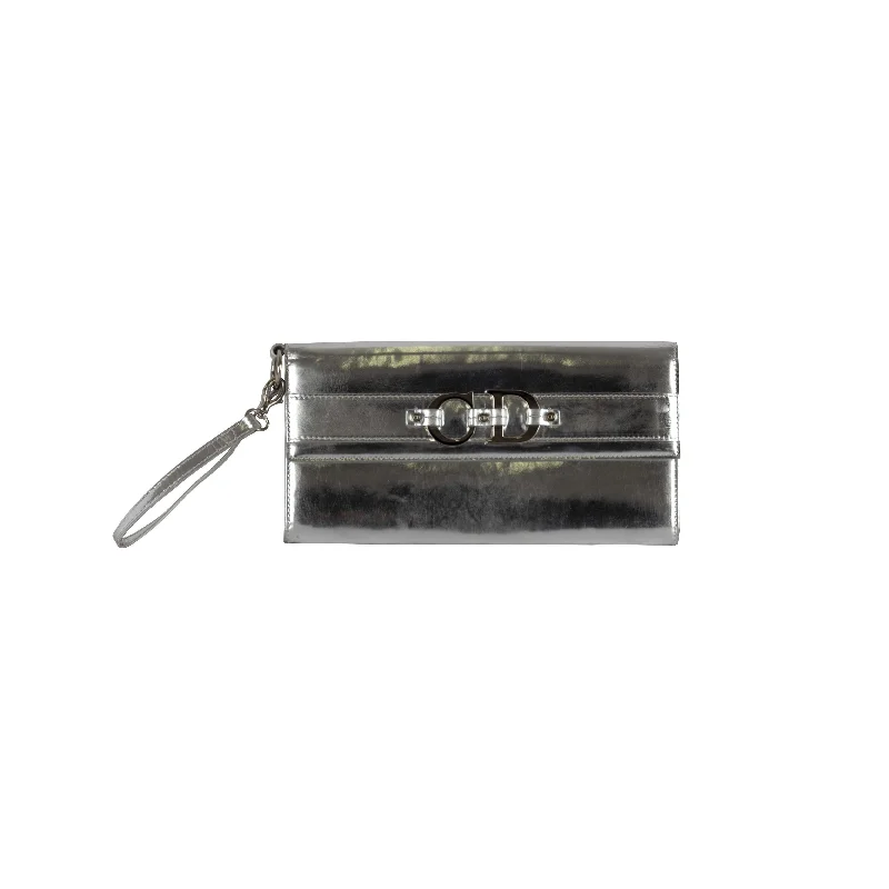 Snake - Skin Effect Clutch in Green for Exotic PartiesChristian Dior Metallic Silver Pochette