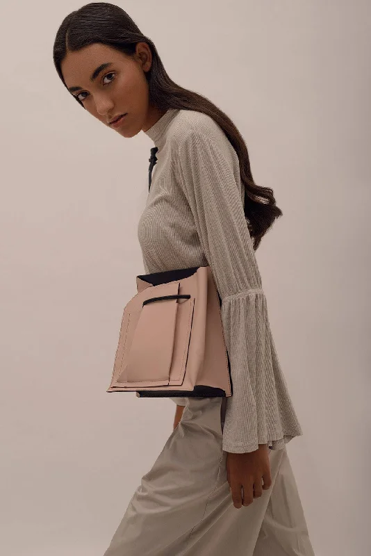 Quilted Shoulder Bag in Cream for a Classic and Elegant LookClose Bag - Peachy Nude - Black