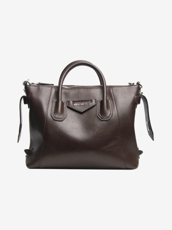 Crossbody Shoulder Bag in Black Leather with Gold Hardware for Night OutsDark brown Antigona shoulder bag
