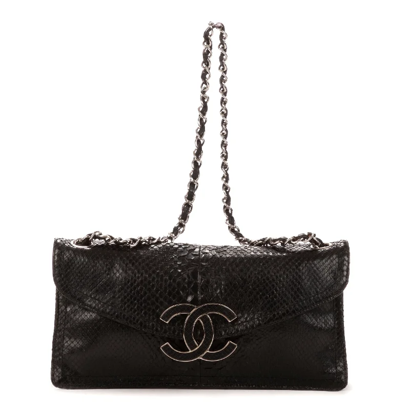 Metallic Shoulder Bag in Gold for Special OccasionsGrand Logo Clutch