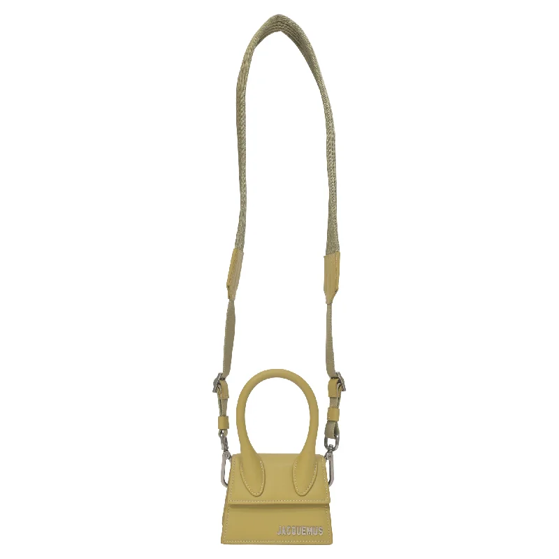 Leather Shoulder Bag with Magnetic Closure in Black for Quick AccessJacquemus  'Le Chiquito homme' Bag in Green Leather