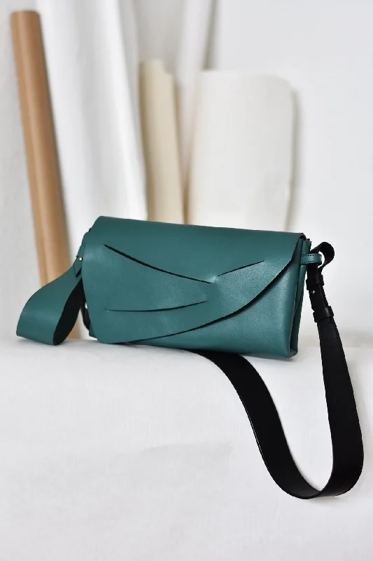Quilted Shoulder Bag in Cream for a Classic and Elegant LookMini Hybrid Bag - Jade Green