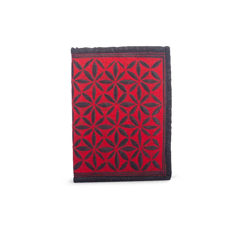 Snake - Skin Effect Clutch in Green for Exotic PartiesNaga Passport Case
