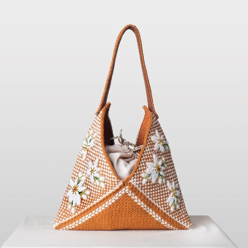 Shoulder Bag with Chain Strap in Silver for a Trendy Appearance[Ready Today] Sampaguita Hobo Mocha & Beige