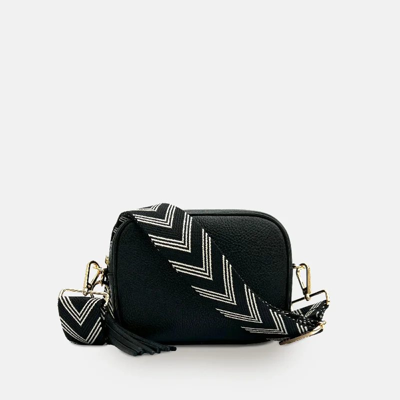 Women's Crossbody Bag with Magnetic Closure in White for Quick AccessBlack Leather Crossbody Bag With Black & Stone Arrow Strap