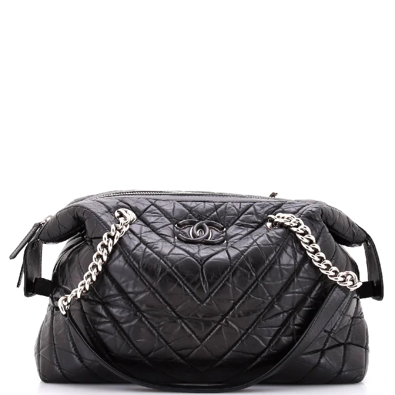 Quilted Shoulder Bag in Cream for a Classic and Elegant LookCC Bowling Bag Chevron Aged Calfskin Medium