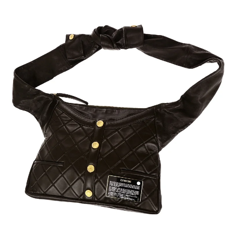 Shoulder Bag with Chain Strap in Silver for a Trendy AppearanceChanel Girl  Leather Shoulder Bag (Pre-Owned)