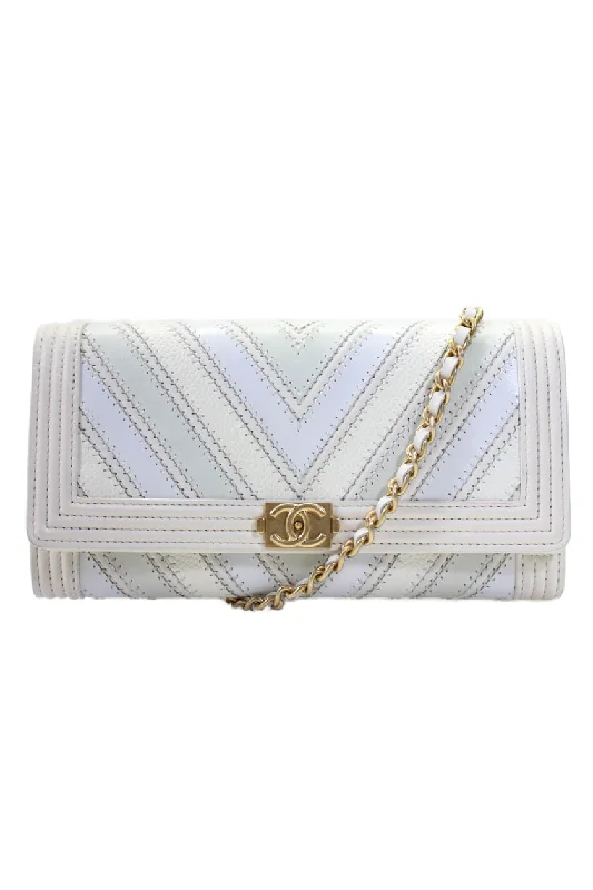 Women's Waterproof Nylon Shoulder Bag in Green for HikingChanel Womens White Chevron Mix Boy Flap Chain Strap Clutch Bag Handbag