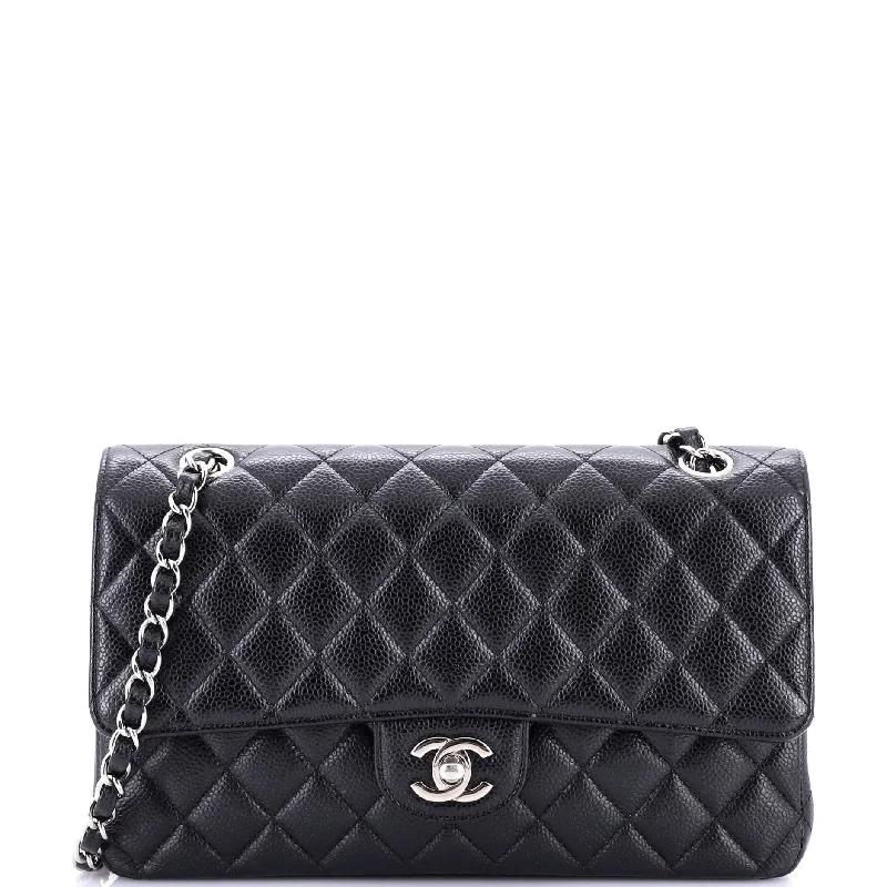 Quilted Shoulder Bag in Cream for a Classic and Elegant LookClassic Double Flap Bag Quilted Caviar Medium