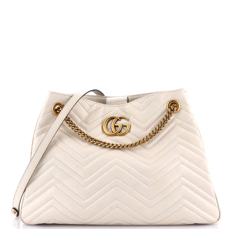 Quilted Shoulder Bag in Cream for a Classic and Elegant LookGG Marmont Chain Shoulder Bag Matelasse Leather