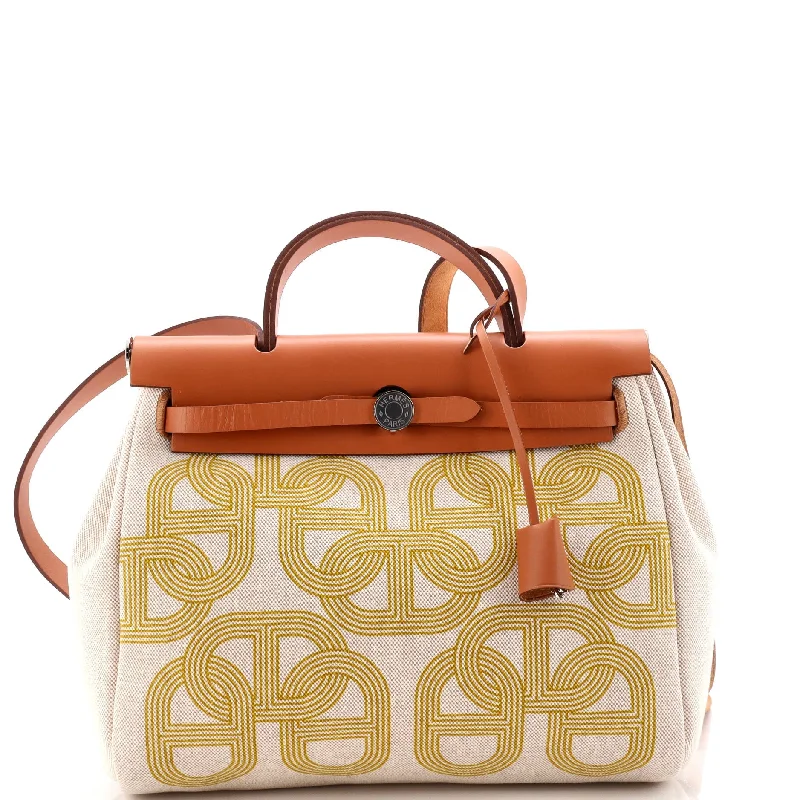 Women's Shoulder Bag with Faux Fur Strap in White for Winter StyleHerbag Zip Circuit 24 Vache Hunter and Leather 31