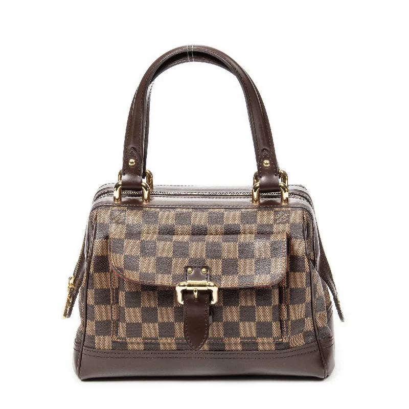 Quilted Shoulder Bag in Cream for a Classic and Elegant LookKnightsbridge