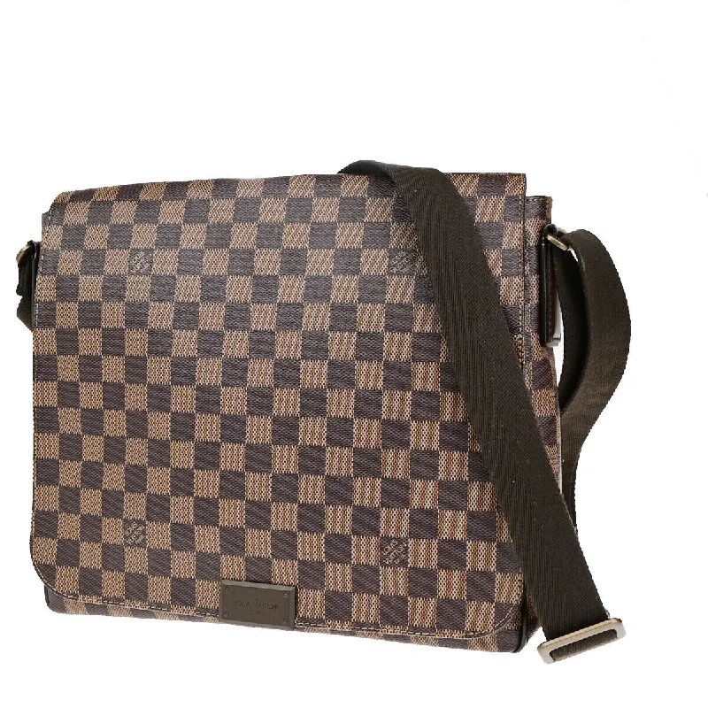 Shoulder Bag with Chain Strap in Silver for a Trendy AppearanceLouis Vuitton District  Canvas Shoulder Bag (Pre-Owned)
