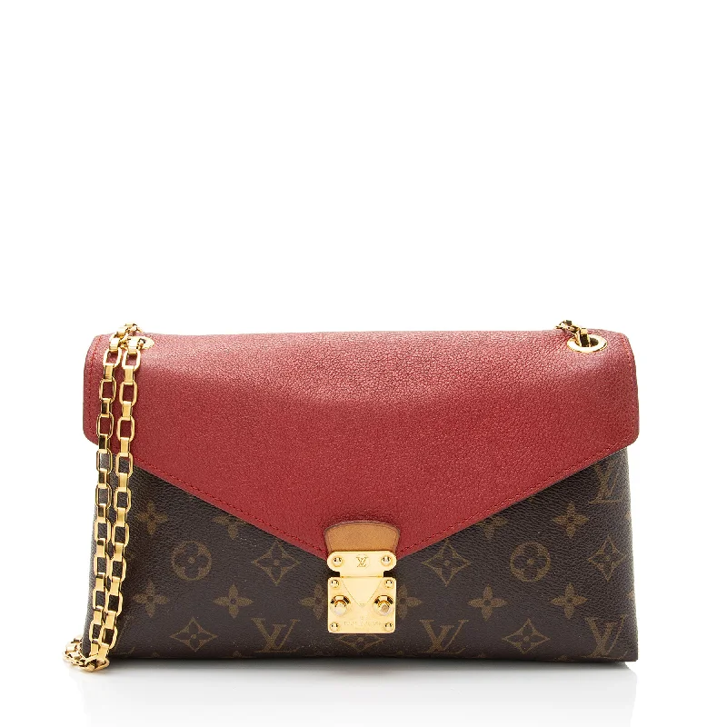 Women's Shoulder Bag with Zippered Pockets in Orange for SafetyLouis Vuitton Monogram Canvas Pallas Chain Shoulder Bag Women's Shoulder Bag with Zippered Pockets in Orange for SafetyLouis Vuitton Monogram Canvas Pallas Chain Shoulder Bag