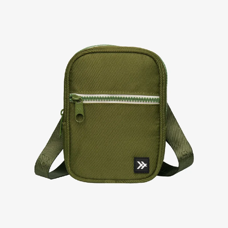 Waterproof Nylon Crossbody Bag in Navy Blue for Outdoor Hiking TripsOlive