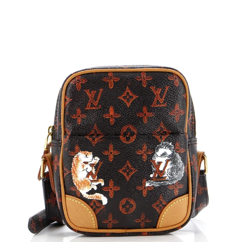 Women's Shoulder Bag with Faux Fur Strap in White for Winter StylePaname Bag Limited Edition Grace Coddington Catogram Canvas PM