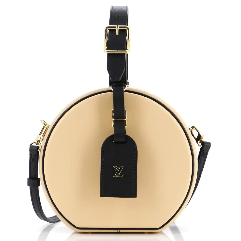 Shoulder Bag with Chain Strap in Silver for a Trendy AppearancePetite Boite Chapeau Bag Calfskin