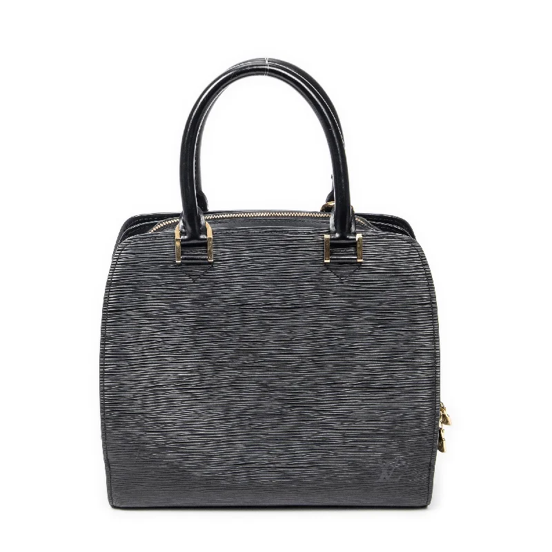 Embroidered Denim Shoulder Bag in Blue for a Vintage VibePont-Neuf