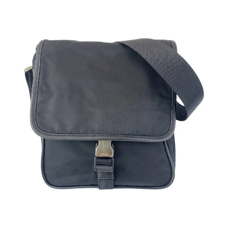 Quilted Leather Crossbody Bag in Cream for a Classic and Elegant AppearancePrada Nylon Tessuto Shoulder Bag Pochette