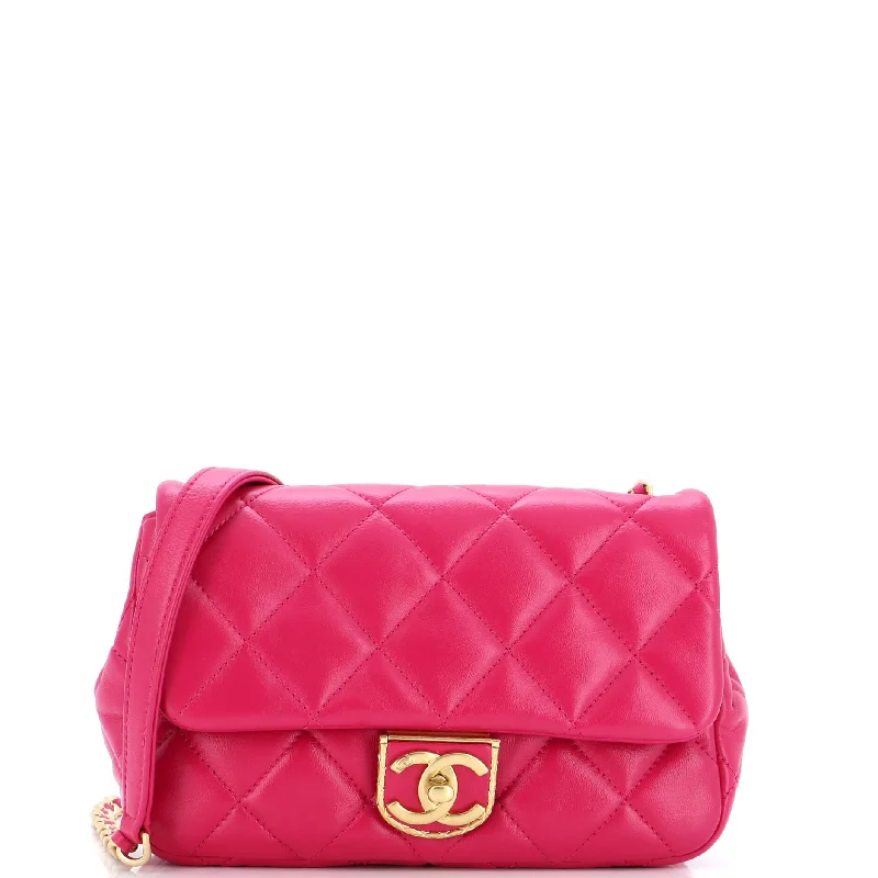 Straw Crossbody Bag in Natural Color for Beach Vacations and Summer DaysQuilt Metal Edge CC Flap Bag Quilted Lambskin Small