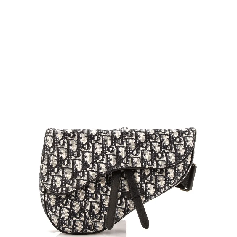 Quilted Leather Crossbody Bag in Cream for a Classic and Elegant AppearanceSaddle Crossbody Bag Oblique Canvas