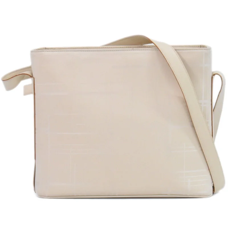 Quilted Shoulder Bag in Cream for a Classic and Elegant LookSalvatore Ferragamo  Synthetic Shoulder Bag (Pre-Owned)