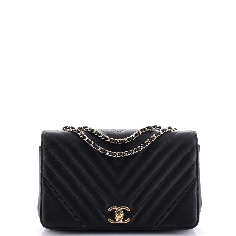 Women's Shoulder Bag with Faux Fur Strap in White for Winter StyleStatement Flap Bag Chevron Calfskin Small