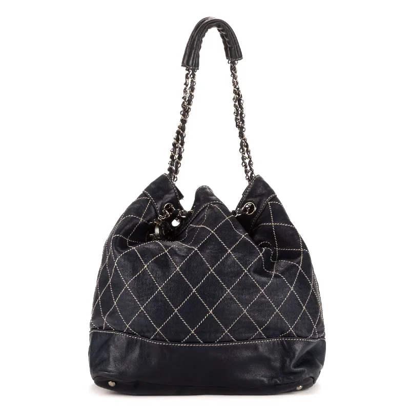 Women's Canvas Shoulder Bag in Navy with Striped Pattern for Beach TripsSuprique Drawstring